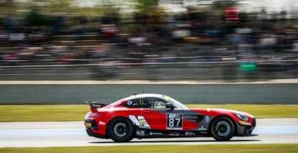 GT4 FRANCE - NOGARO - UNE VICTOIRE ET UN PODIUM !